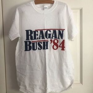 ✼Never worn T-shirt ✼